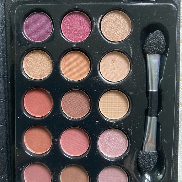 New 2 Sets Micro Travel Eyeshadow Pallets LA Color - Picture 5 of 8